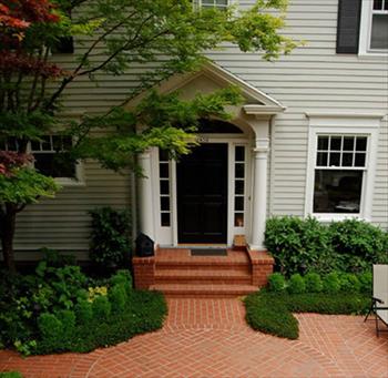 Xây tam cấp ba bậc trước nhà có tốt theo phong thủy?