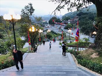 Cẩm Phả: Nhiều hoạt động thu hút khách du lịch