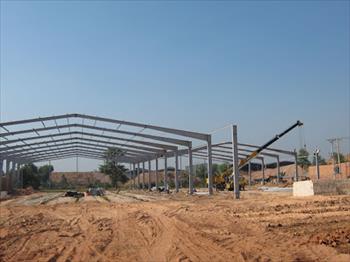 Nhà đầu tư trong và ngoài nước đang ráo riết tìm đất xây nhà xưởng