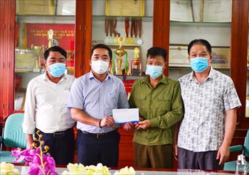 Hỗ trợ gần 30 triệu đồng cho học sinh mắc bệnh hiểm nghèo