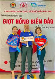 Lan toả yêu thương " Giọt hồng biển đảo "