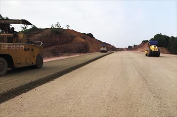 Tăng tốc thi công cao tốc Vân Đồn - Móng Cái