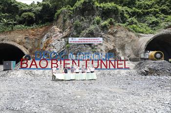 Thông hầm xuyên núi lớn nhất Quảng Ninh tại Quang Hanh, Cẩm Phả