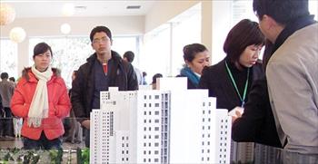 Siết tín dụng BĐS: Chủ đầu tư lo ngại, môi giới bình tâm