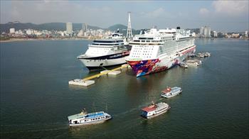 À La Carte Halong Bay: Cơ hội thăng hoa cùng du lịch Hạ Long
