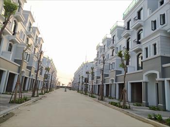 Công chứng xong nhưng không sang tên được. Cần làm gì để bảo vệ người mua nhà đất